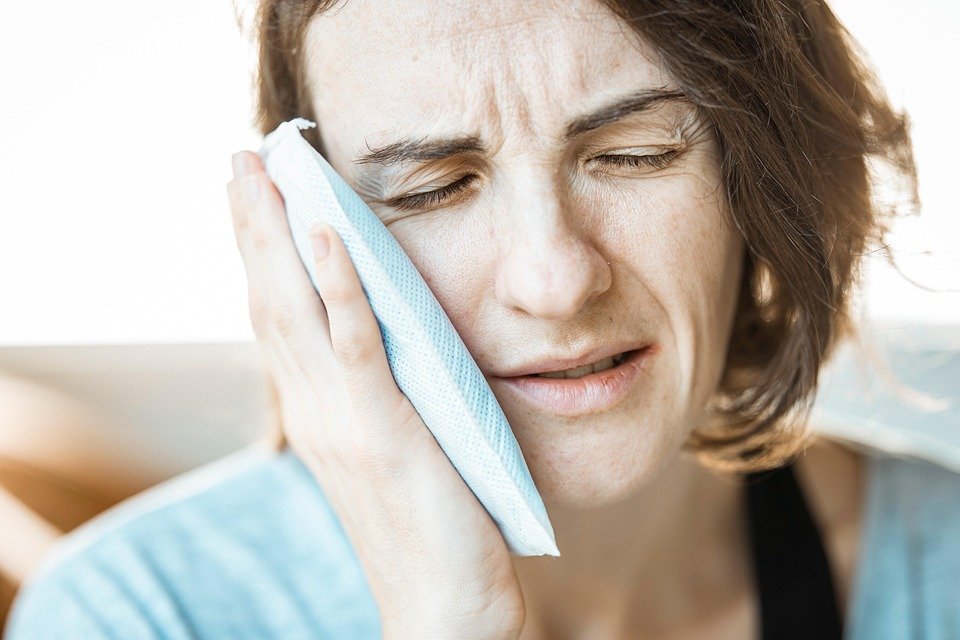 Why Your Toothache Keeps Haunting You: The Pain You Can't Ignore!